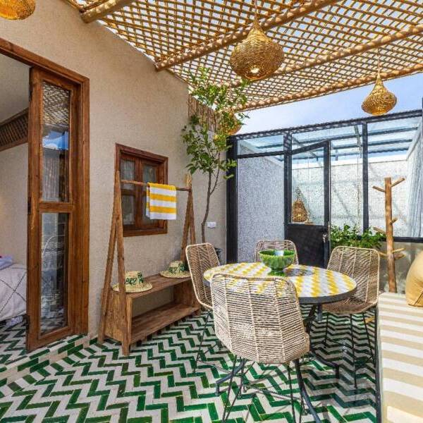 06d4acf0-06fd-4861-a732-385c38f52737