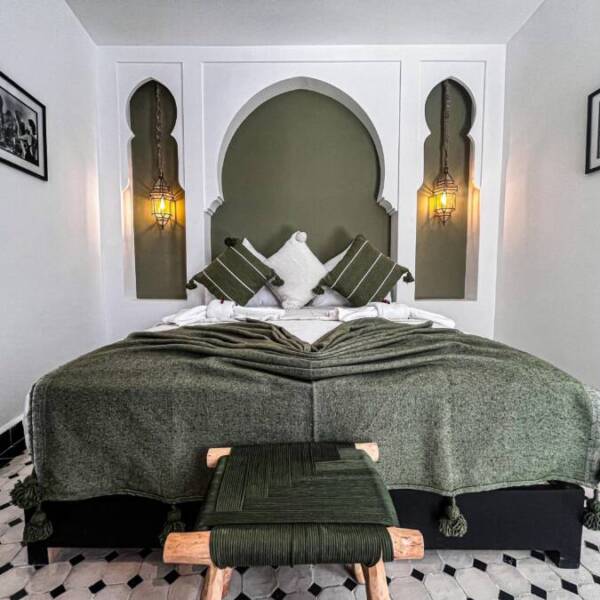 b3951191-e343-4757-a676-b42f29783515