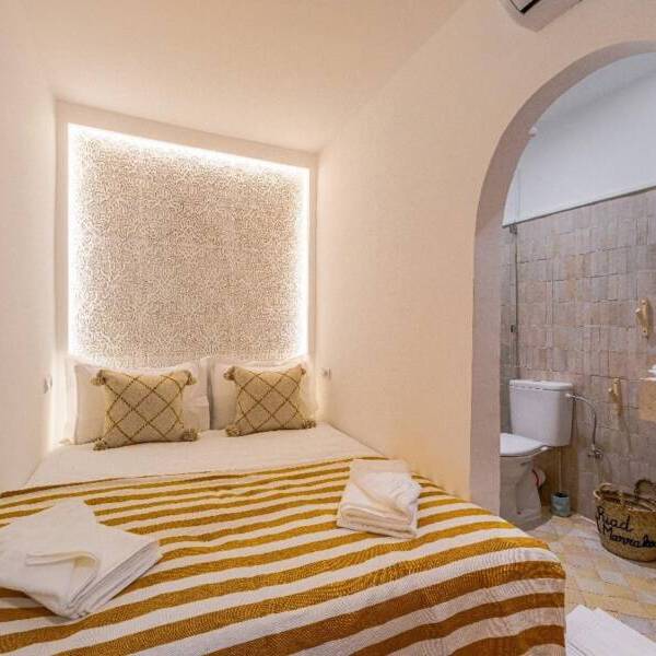 c7e5bef0-e655-4219-9256-c51c533d12a6