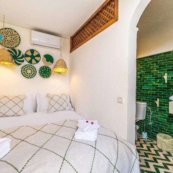 ceb282be-6ae6-4aeb-bfb2-8c9b449be5b3