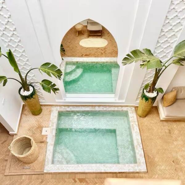 defbd305-c65a-476e-8892-726ad9ec352e